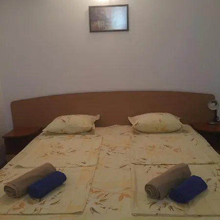 Vendégház Aтанасов Ii